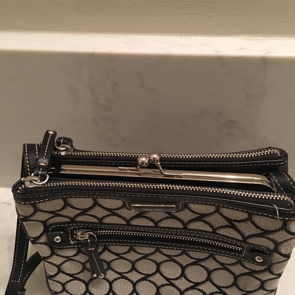 Nine West Crossbody - Picture 2 of 8
